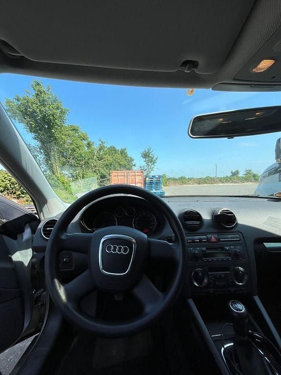 Second-hand Audi A3 105 CP (77 kW) 2005 Argintiu Hatchback