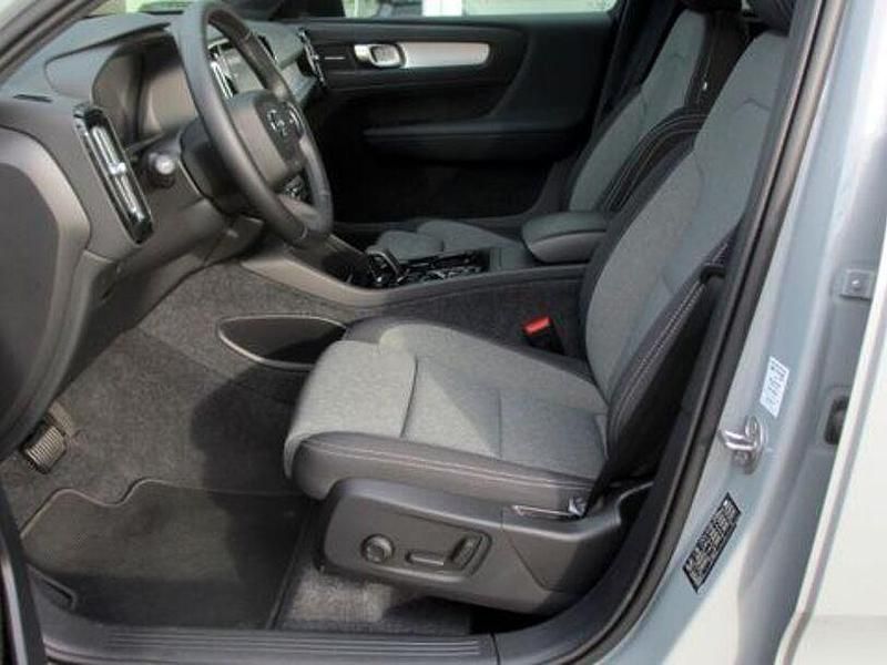 Gebraucht Volvo XC40 Plus 163 PS (119 kW) 2024 Grau SUV