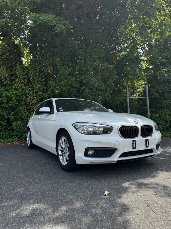 Weiß Gebraucht 2016 BMW 116 Kleinwagen | 7.000 € (Guter Preis) - Bild 1/4
