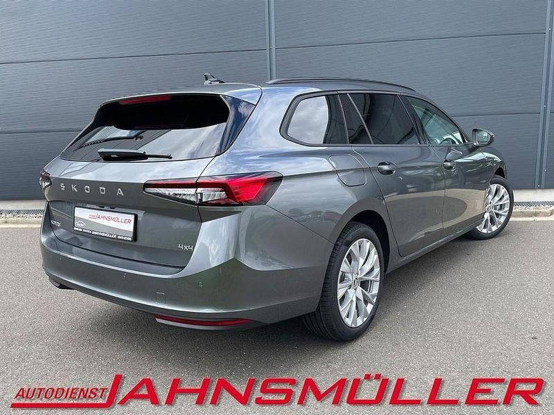 Gebraucht Skoda Superb Selection 193 PS (141 kW) 2025 Grau Kombi