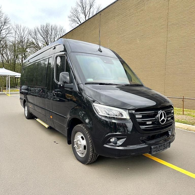 Gebraucht Mercedes Sprinter 190 PS (139 kW) 2020 Obsidianschwarz metallic Van