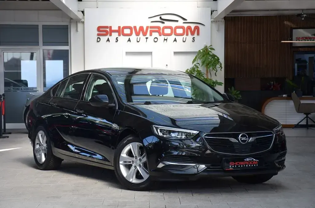 Gebraucht Opel Insignia Innovation 165 PS (121 kW) 2017 Schwarz Limousine