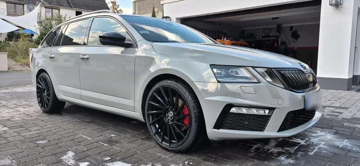 Gebraucht Skoda Octavia RS 184 PS (135 kW) 2020 Grau Kombi