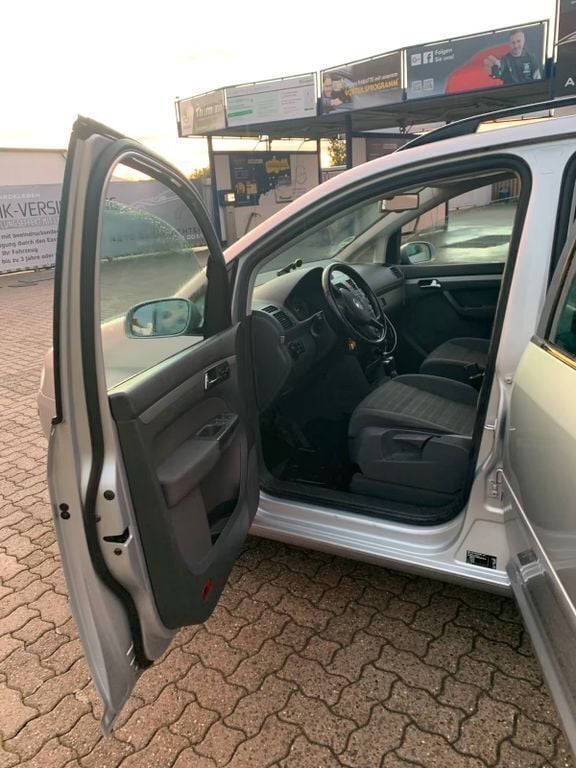 Silber Gebraucht 2006 VW Touran Goal Van / Kleinbus | 6.255 € - Bild 1/4
