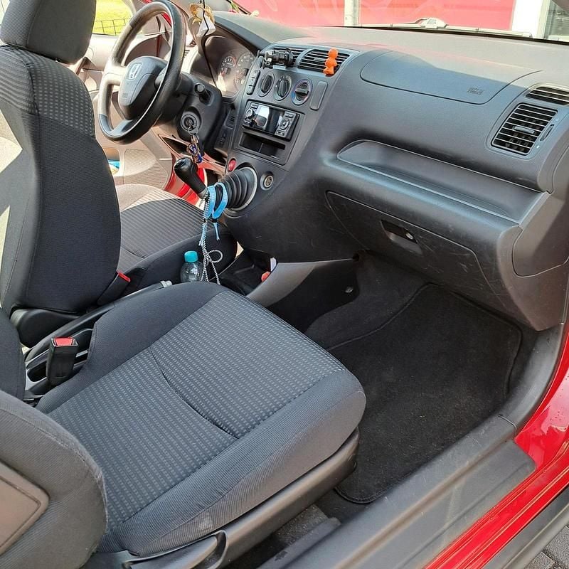 Second-hand Honda Civic 2002 Hatchback