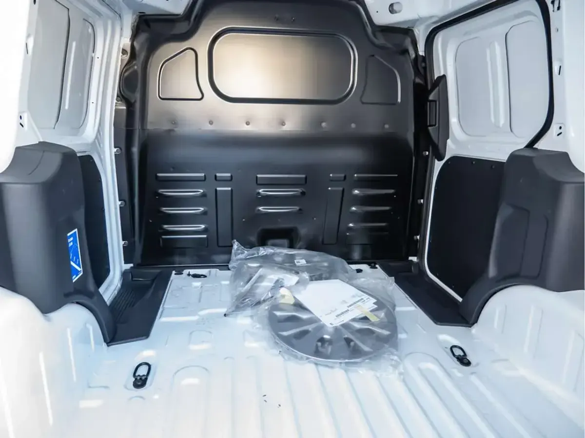 Neu Ford Transit Trend 101 PS (74 kW) 2025 Weiß Van