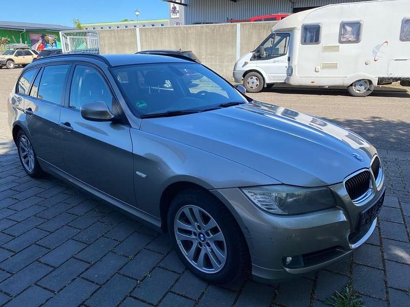Gebraucht BMW 318 143 PS (105 kW) 2011 Kombi