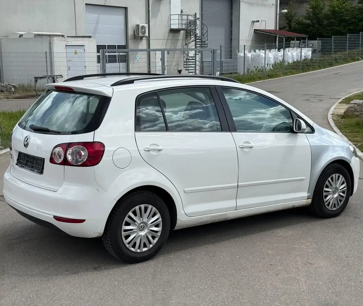 Gebraucht VW Golf VI S 80 PS (58 kW) 2009 Weiß Kleinwagen