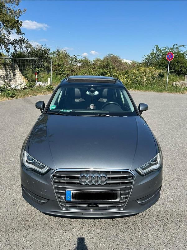 Gebraucht Audi A3 Comfort 184 PS (135 kW) 2014 Grau Limousine