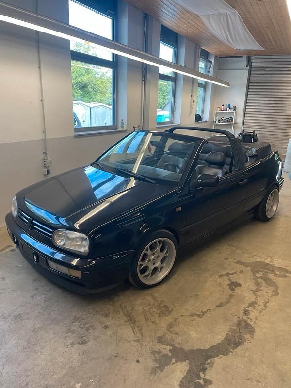 Schwarz Gebraucht 1995 VW Golf Cabriolet Karmann Cabrio | 3.500 € - Bild 1/4