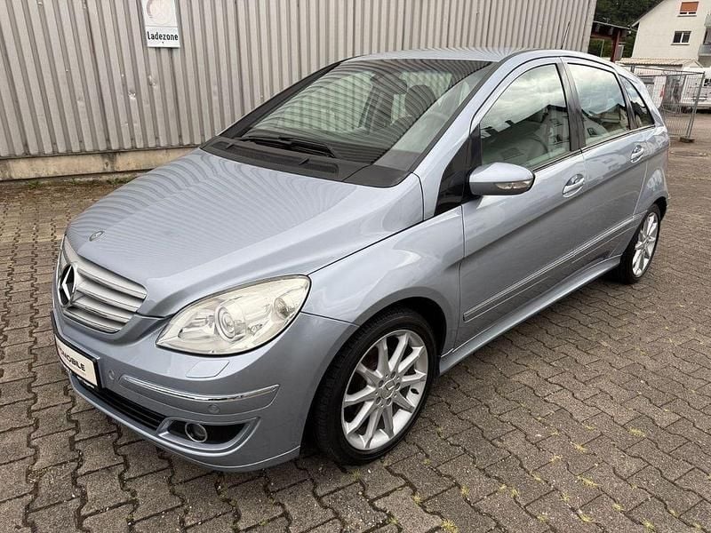 Blau Gebraucht 2006 Mercedes B200 Van / Kleinbus | 7.980 € (Etwas zu teuer) - Bild 1/4