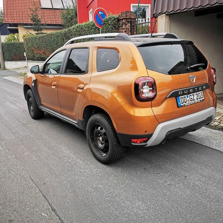 Gebraucht Dacia Duster Prestige 109 PS (80 kW) 2018 Orange SUV