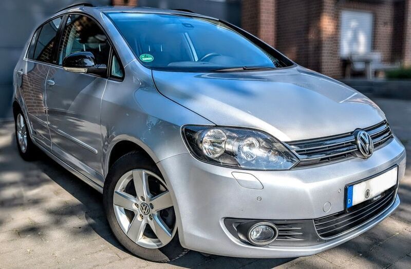 Grau Gebraucht 2011 VW Golf Plus Style Van / Kleinbus | 4.490 € (Fairer Preis) - Bild 1/4