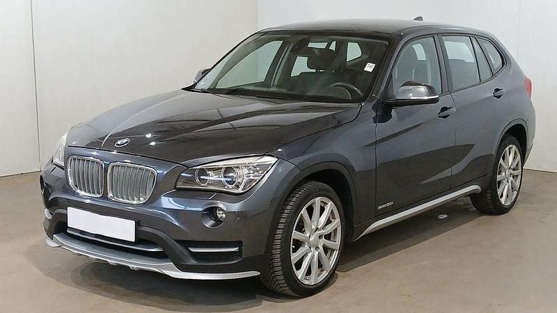 Grau Gebraucht 2015 BMW X1 xLine SUV | 11.400 € (Superpreis) - Bild 1/4