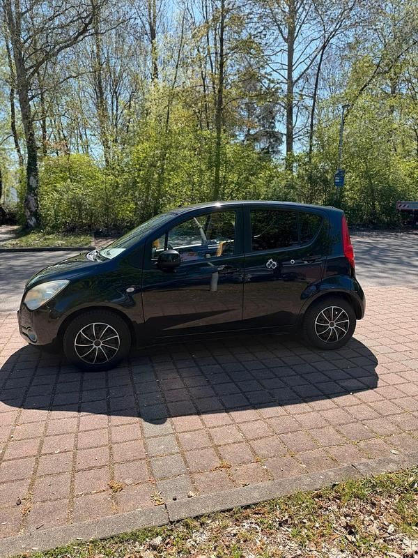 Gebraucht Opel Agila 65 PS (47 kW) 2010 Schwarz Kleinwagen