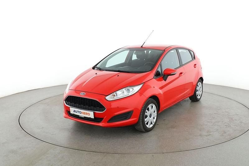 Rot Gebraucht 2017 Ford Fiesta Trend Limousine | 8.490 € (Superpreis) - Bild 1/3