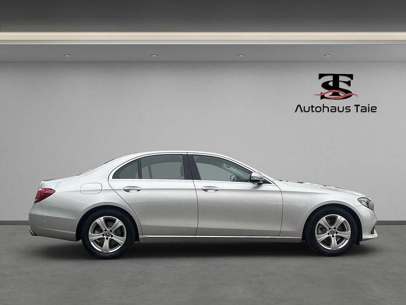 Gebraucht Mercedes E200 Avantgarde 184 PS (135 kW) 2017 Silber Limousine