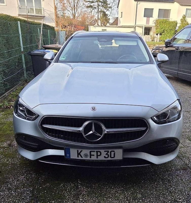 Gebraucht Mercedes C220 200 PS (147 kW) 2022 Silber Kombi