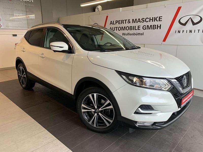 Brilliant white (m) Gebraucht 2019 Nissan Qashqai N-Connecta SUV | 17.950 € (Fairer Preis) - Bild 1/4