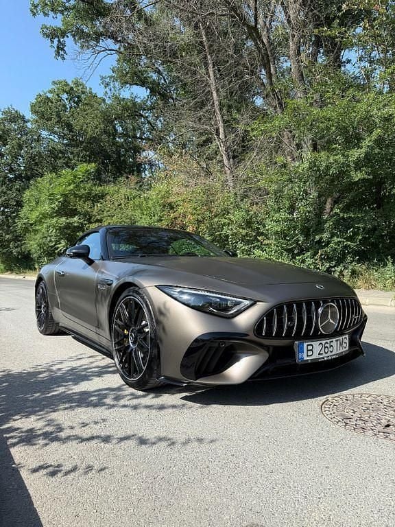 Grau Gebraucht 2023 Mercedes SL63 AMG AMG Cabrio | 108.000 € - Bild 1/4
