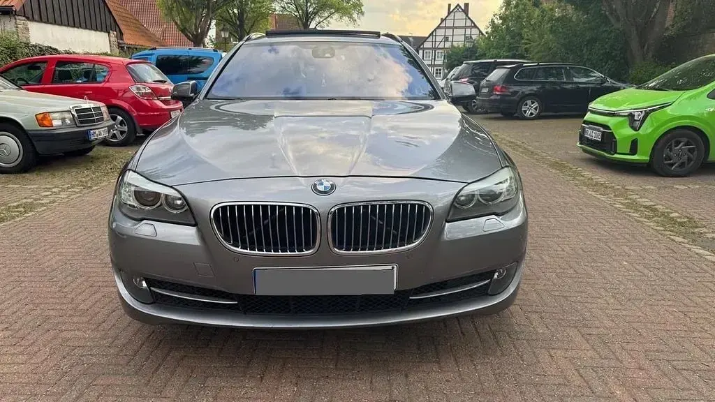Gebraucht BMW 530 258 PS (189 kW) 2012 Kombi
