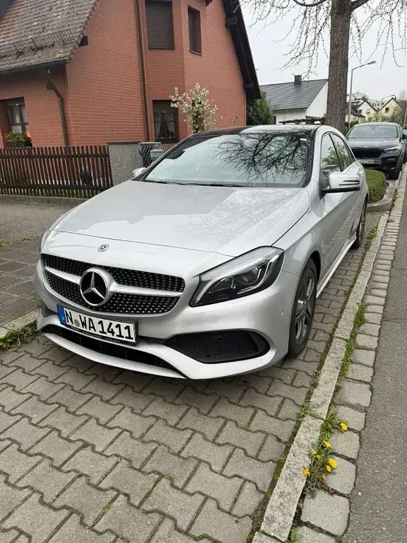 Second-hand Mercedes A220 184 CP (135 kW) 2017 Argintiu Berlinǎ