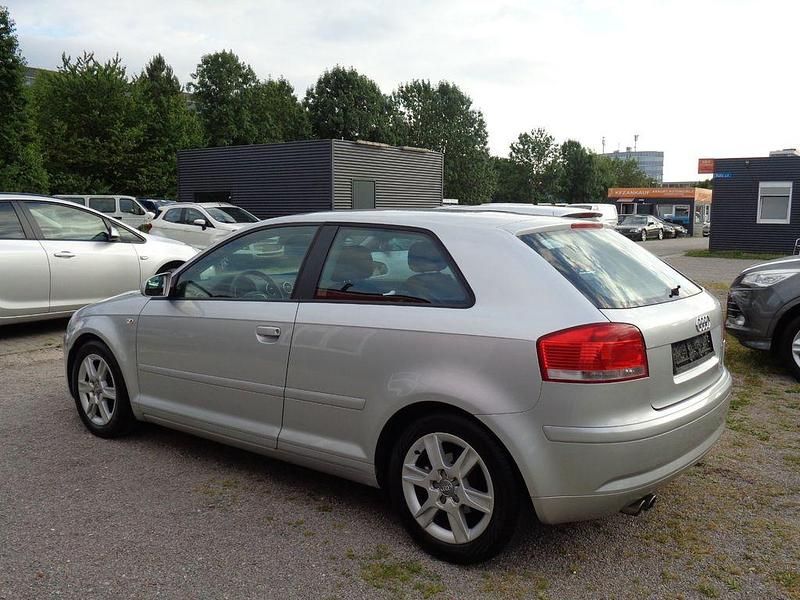 Gebraucht Audi A3 Attraction 125 PS (91 kW) 2008 Silber Kleinwagen