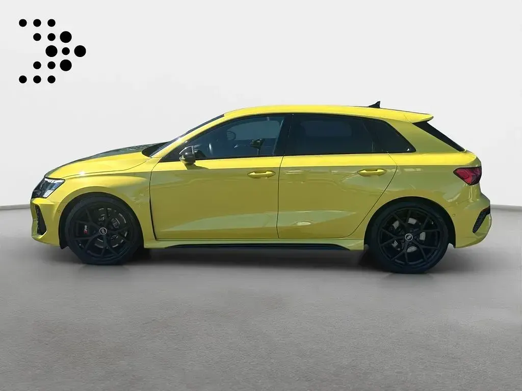 Gebraucht Audi RS3 Sport 400 PS (294 kW) 2023 Pythongelb metallic Limousine