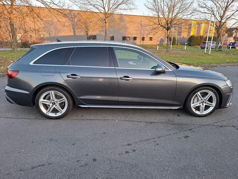Gebraucht Audi A4 S-Line 204 PS (150 kW) 2021 Daytonagrau perleffekt Kombi
