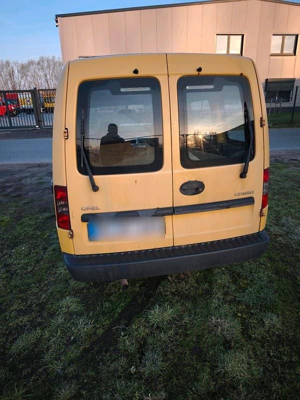 Gebraucht Opel Combo 90 PS (66 kW) 2005 Gelb Van / Kleinbus
