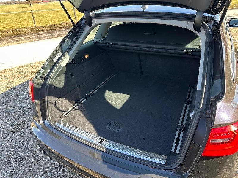 Gebraucht Audi A6 Comfort 177 PS (130 kW) 2013 Grau Kombi