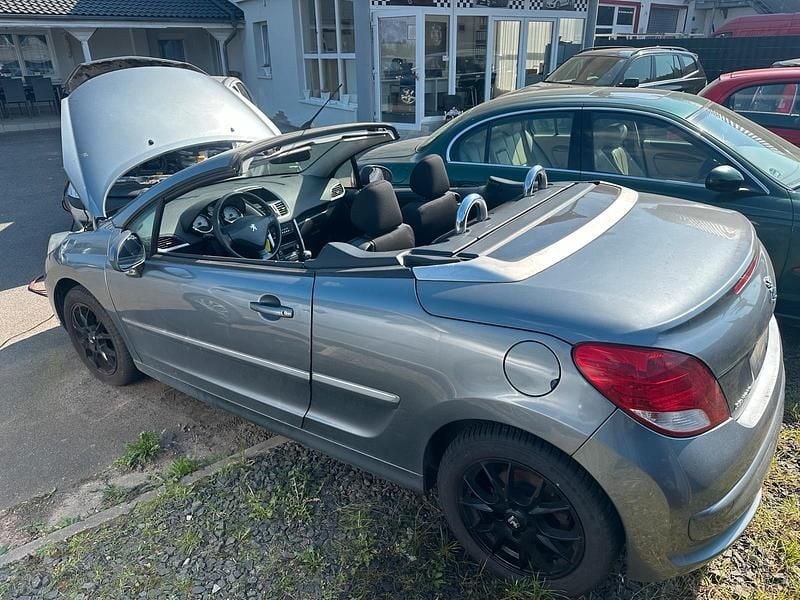 Gebraucht Peugeot 207 111 PS (81 kW) 2011 Cabrio