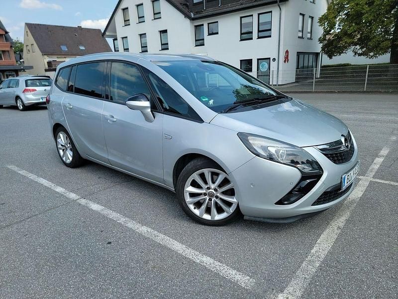 Grau Gebraucht 2013 Opel Zafira Tourer Active Van / Kleinbus | 8.450 € (Fairer Preis) - Bild 1/4