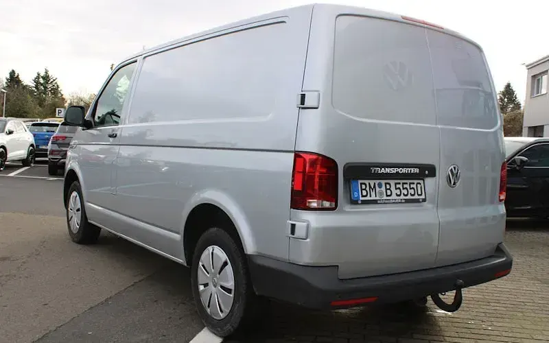 Używany VW Transporter 150 KM (110 kW) 2024 Srebrny Van