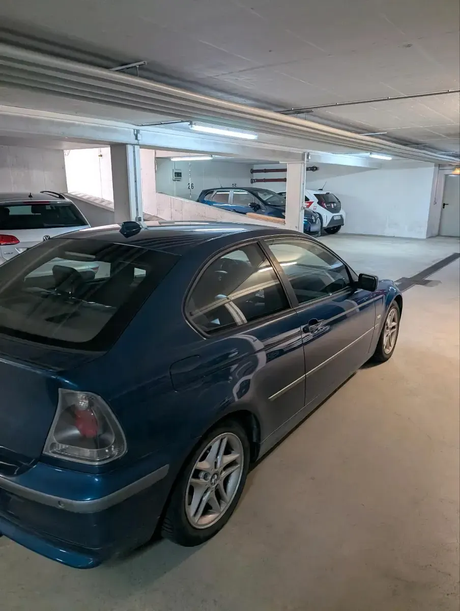 Gebraucht BMW 325 192 PS (141 kW) 2002 Blau Limousine