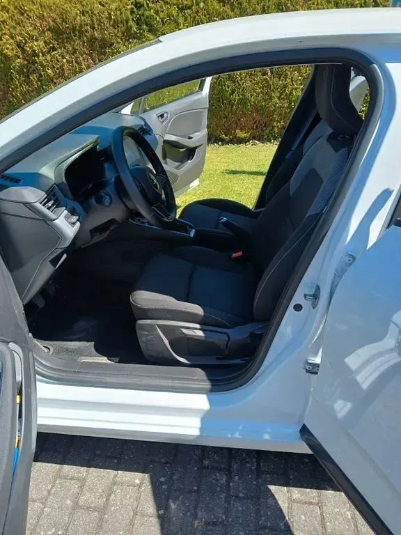 Gebraucht Mitsubishi L 67 PS (49 kW) 2024 Weiß Limousine