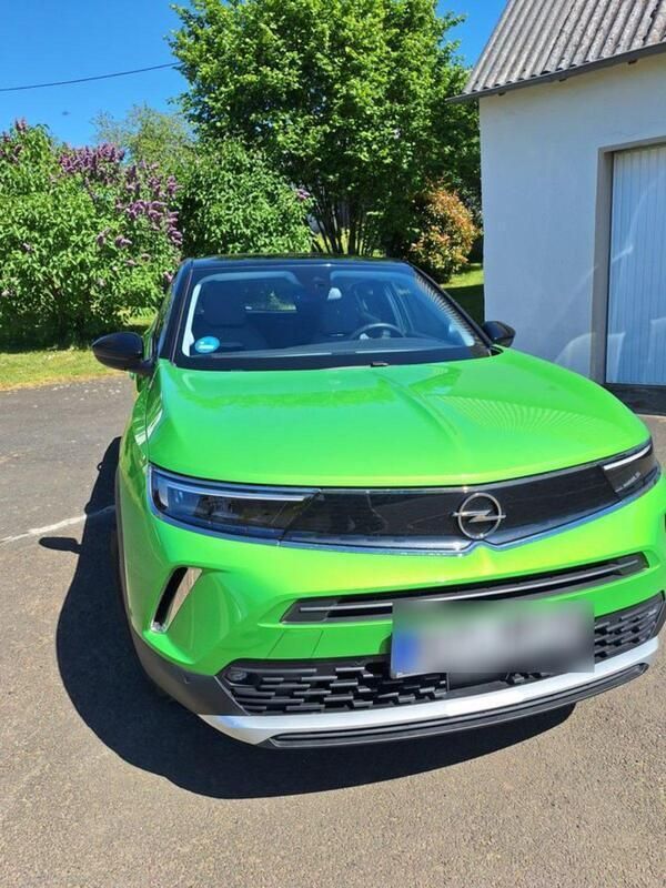 Grün Gebraucht 2022 Opel Mokka-e Elegance SUV | 17.000 € (Superpreis) - Bild 1/4