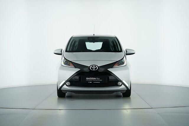 Gebraucht Toyota Aygo Edition-S 69 PS (50 kW) 2017 Silver mica metallic Kleinwagen