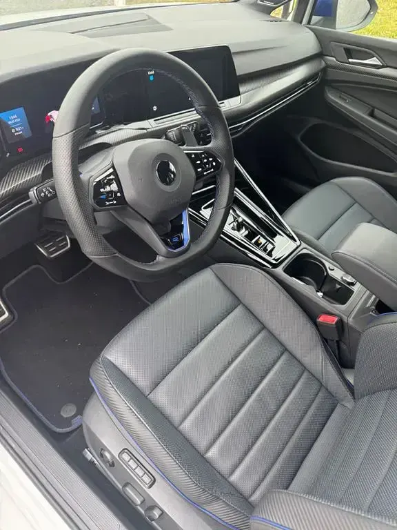 Gebraucht VW Golf VIII R 333 PS (244 kW) 2022 Weiß Limousine