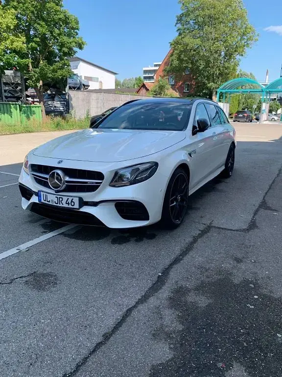 Gebraucht Mercedes E63S AMG AMG 612 PS (450 kW) 2019 Weiß Limousine