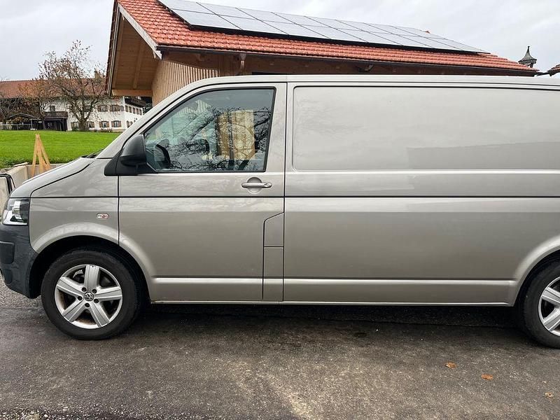 Gebraucht VW T5 140 PS (102 kW) 2011 Grau Van