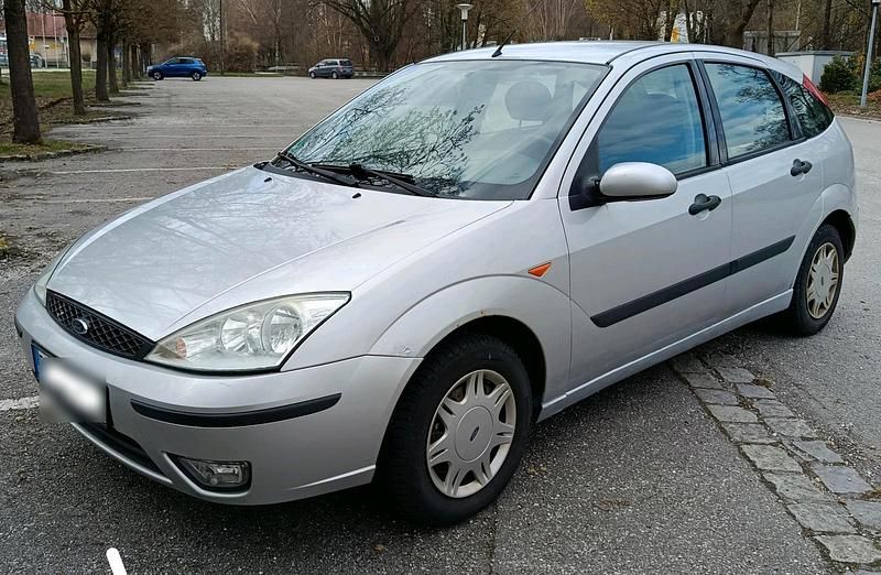 Gebraucht Ford Focus 101 PS (74 kW) 2004 Silber Limousine