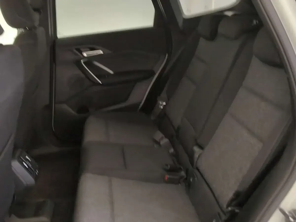 Gebraucht BMW iX1 150 kW (204 PS) 2024 Alpinweiss uni SUV