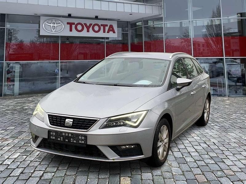Urban silber Gebraucht 2020 Seat Leon ST Style Kombi | 11.790 € (Fairer Preis) - Bild 1/4