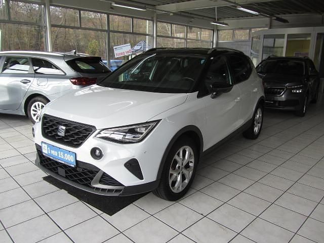 Weiß Gebraucht 2024 Seat Arona FR SUV | 21.990 € (Guter Preis) - Bild 1/4