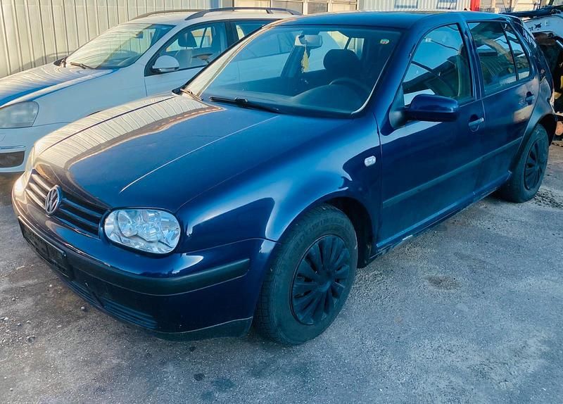 Blau Gebraucht 2002 VW Golf IV Kleinwagen | 299 € (Superpreis) - Bild 1/4