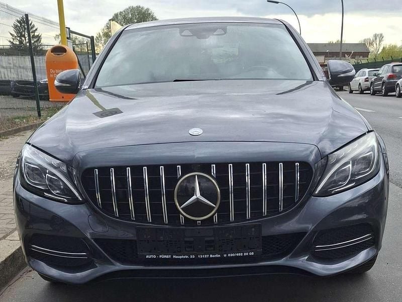 Schwarz Gebraucht 2014 Mercedes C220 Limousine | 15.950 € (Fairer Preis) - Bild 1/4