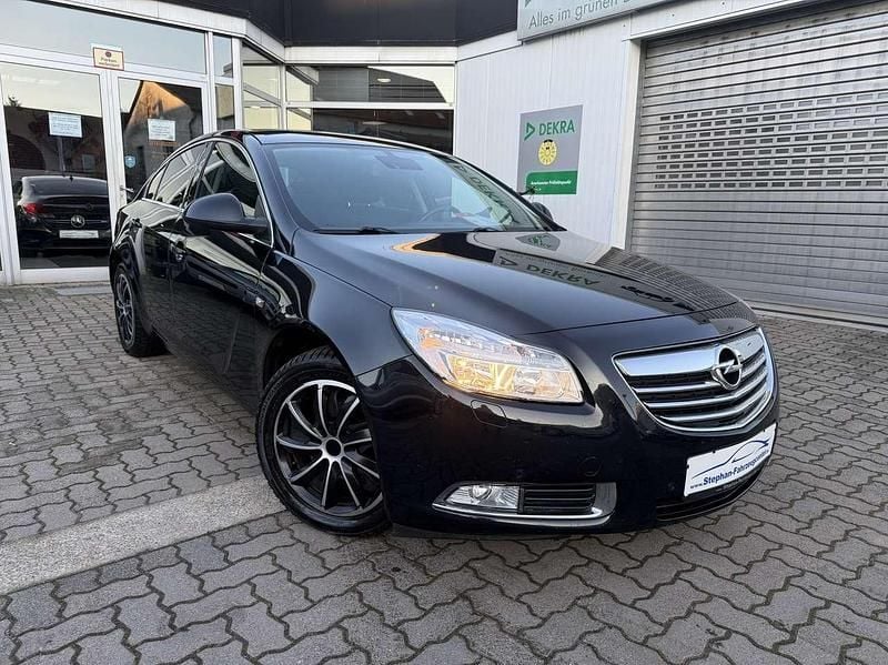 Gebraucht Opel Insignia Edition 131 PS (96 kW) 2013 Graphitschwarz Limousine