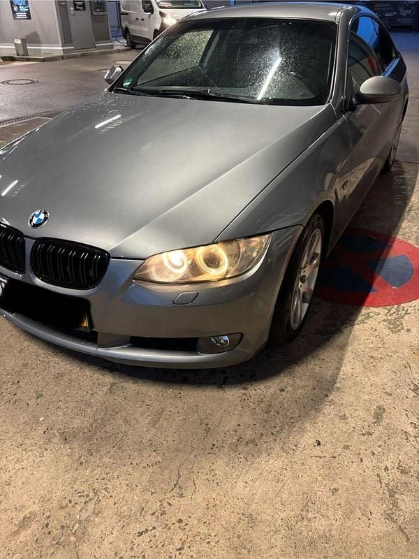 Gebraucht BMW 320 170 PS (125 kW) 2008 Grau Coupé