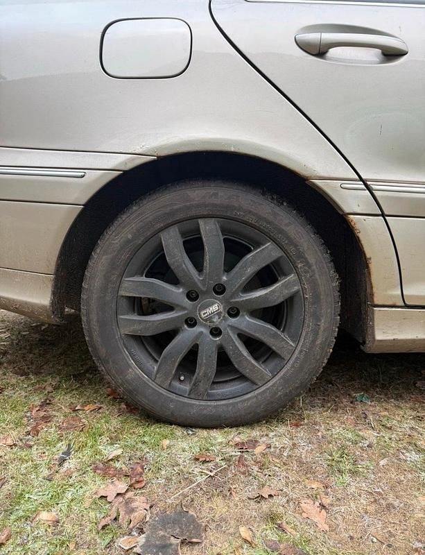 Gebraucht Mercedes C180 143 PS (105 kW) 2004 Gold Limousine